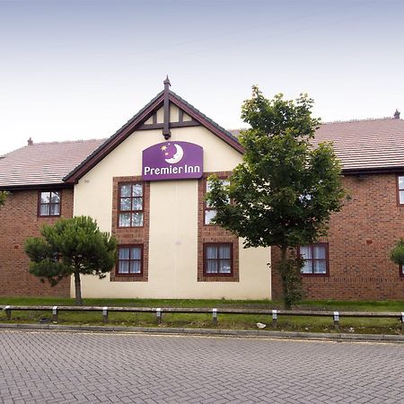 Premier Inn Crewe Central Экстерьер фото